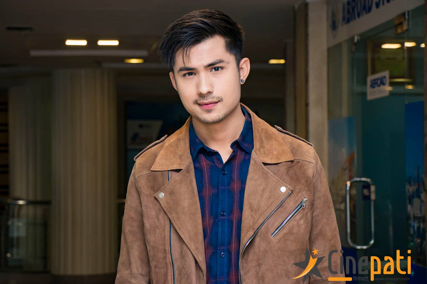 नायक अनमोल केसी हाजिर जमानीमा हिरासत मुक्त हुँदै