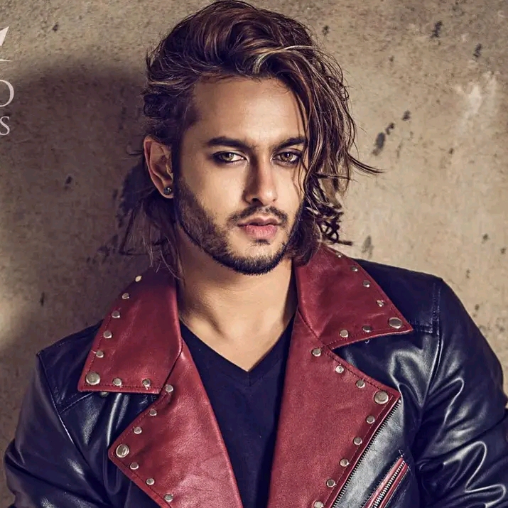 कृषाको &lsquo;पिताम्बर&rsquo; मा अभिनेता प्रदीप खड्का