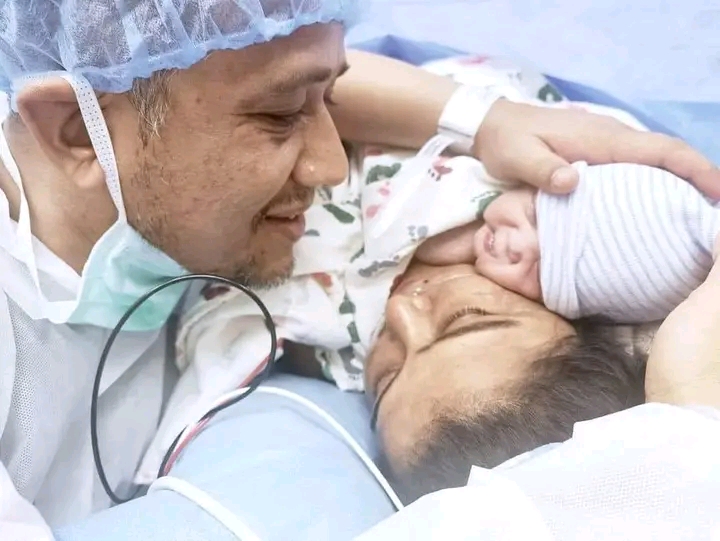 अमेरिकामा रेखाले दिईन् छोरीलाई जन्म