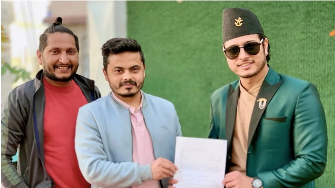 पुष्पको हातमा एकबर्ष पछि फिल्म , साइन गरे  &lsquo;सिड्नी ब्लुज&rsquo;