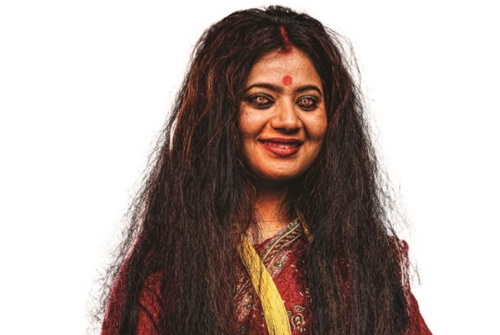 `बोक्सीको घर&rsquo; मा केकीको यस्तो लुक्स 