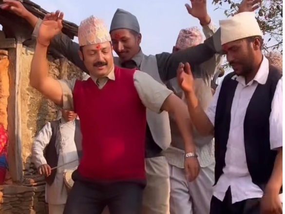 `पूजार सार्की&rsquo;  बाट बाहिरियो प्रदीप पछि आर्यनको लुक्स 