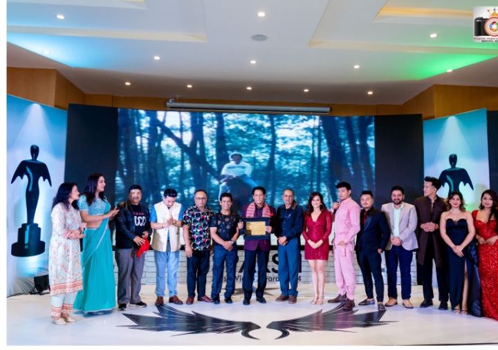 &lsquo;स्पर्श म्यूजिक भिडियो अवार्ड&acute; अभिनेता शिव श्रेष्ठलाई नेपालको पहिलो अन्तर्राष्ट्रिय स्टारको उपाधि