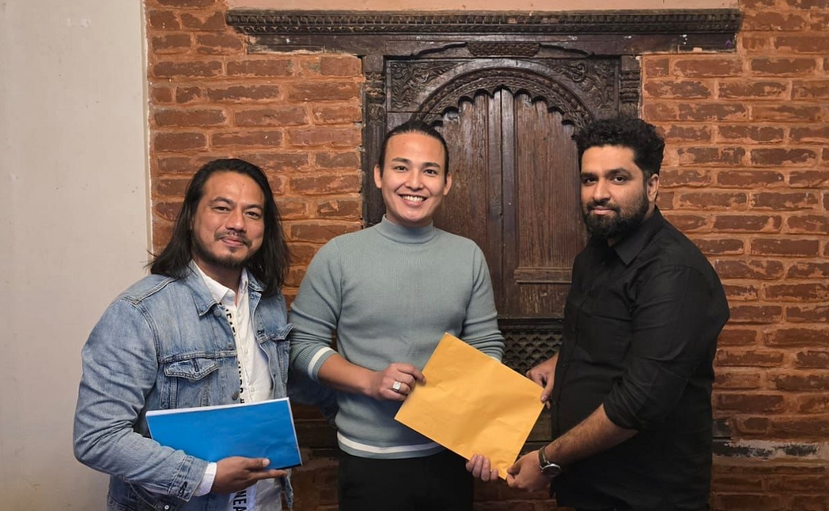 `समर लभ&acute; का हिरो आशिष `अमिगोस्&acute; बाट कम्ब्याक गर्दै