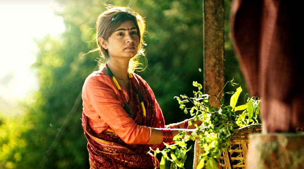 भिडियोमा रिजन र सिर्जनाको 'कमलको फुल' (भिडियो)