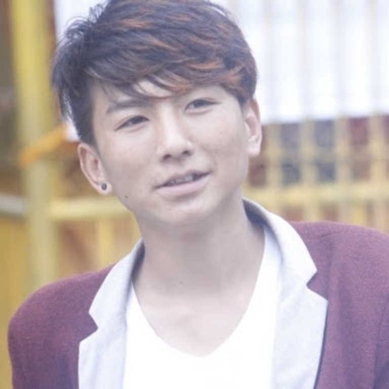 टिसर्ट &nbsp;(कविता )